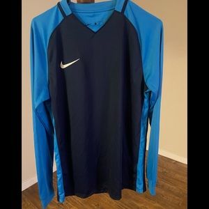 Nike Medium Authentic Collection Dri-Fit